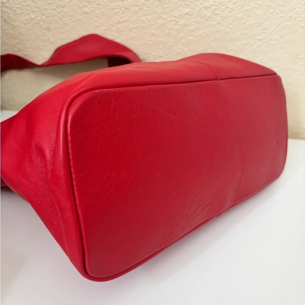 SOFT RED PEBBLE LEATHER HOBO SHOULDER BAG MADE IN ITALY